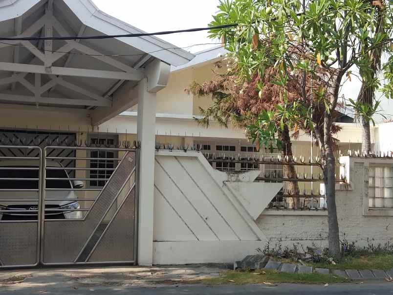 dijual rumah babatan pantai utara