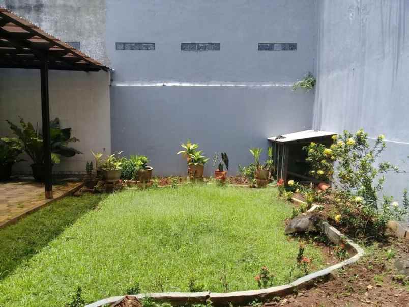 dijual rumah banyumanik