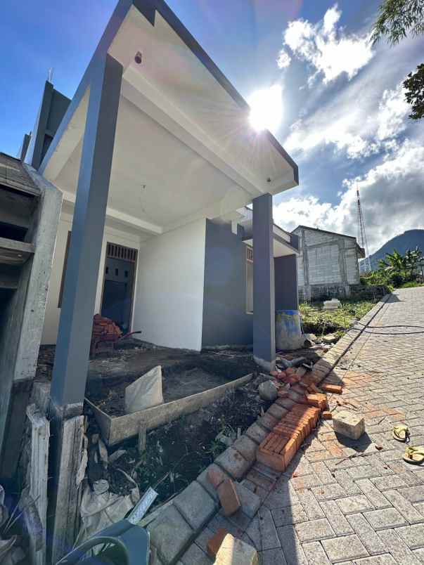 dijual rumah baru 300 jutaan di kota batu