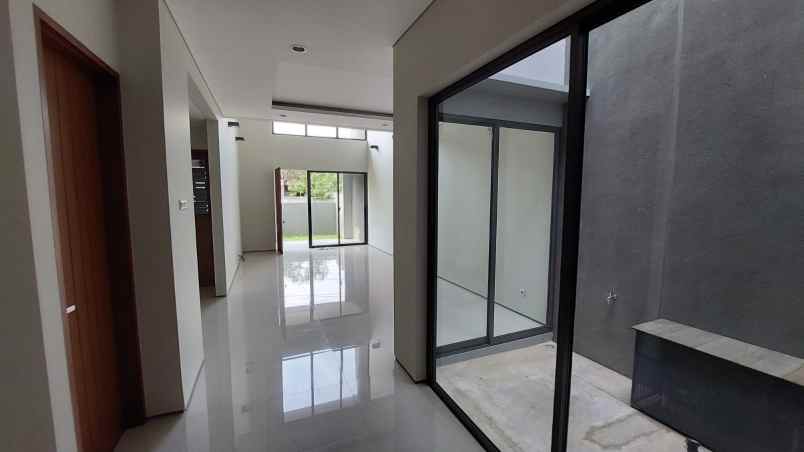 dijual rumah baru di kawasan asri cinere depok