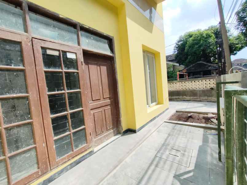 dijual rumah baru di taman kopo indah 1