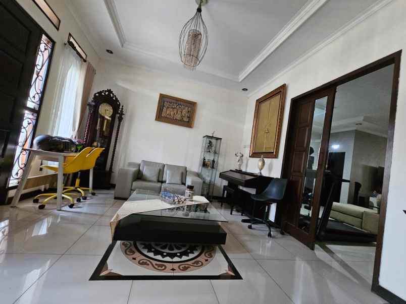 dijual rumah batui indah batununggal