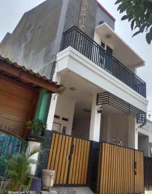 dijual rumah bekasih timur