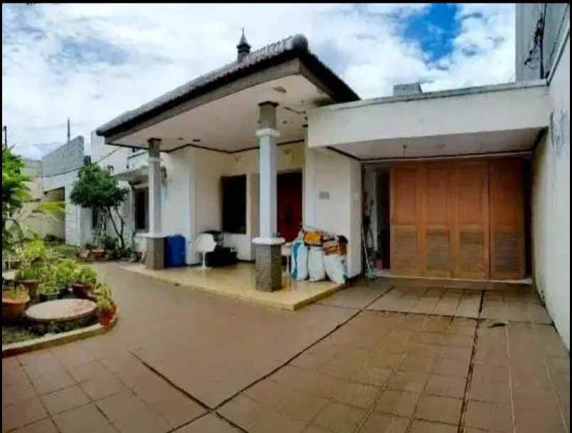 dijual rumah bintang diponggo