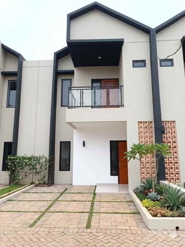 dijual rumah buaran serpong bsd