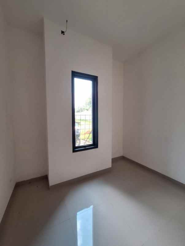 dijual rumah buaran serpong bsd