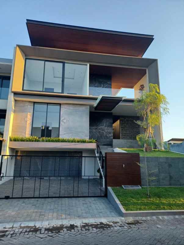 dijual rumah bukit golf mediterania