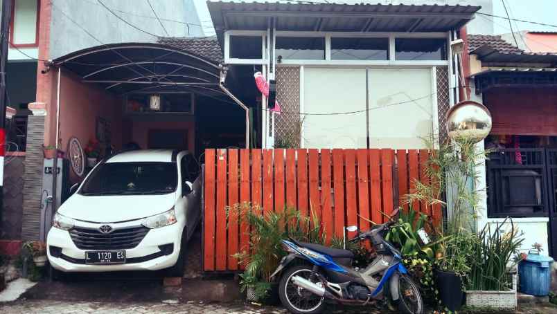 dijual rumah cantik lokasi sunan giri kebomas