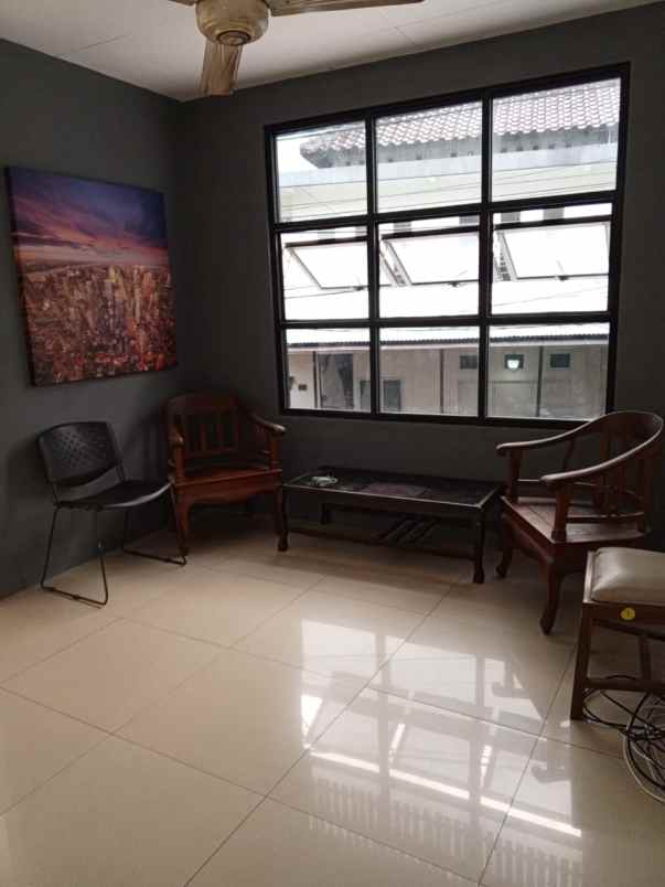 dijual rumah cempaka putih barat