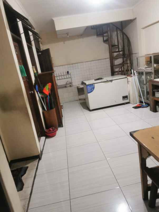 dijual rumah cempaka putih cempaka
