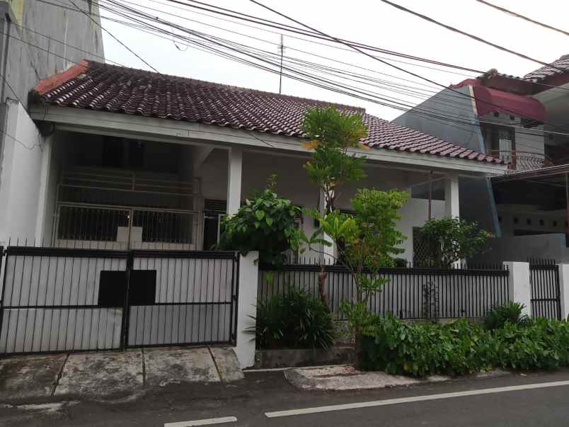 dijual rumah cempaka putih jakarta pusat