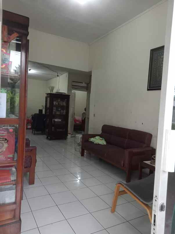 dijual rumah cempaka putih jakarta pusat