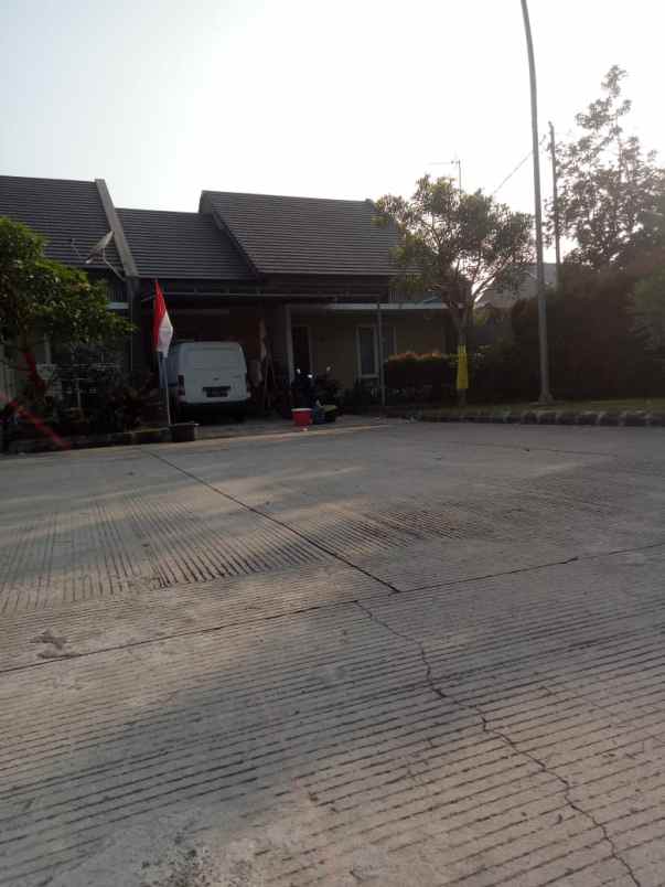 dijual rumah cherryfield cluster calosa