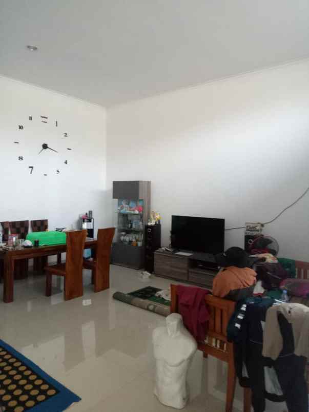 dijual rumah cherryfield cluster calosa