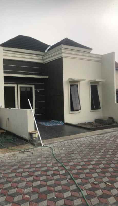 dijual rumah cibinong