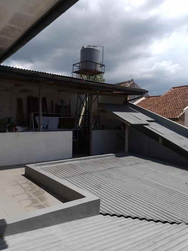 dijual rumah cigadung raya barat