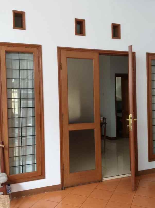 dijual rumah cigadung raya barat