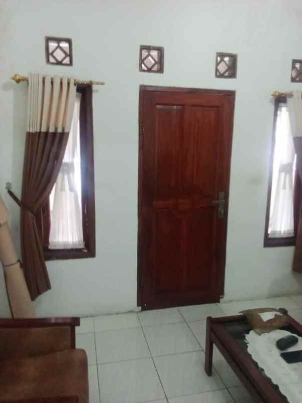 dijual rumah ciganitri