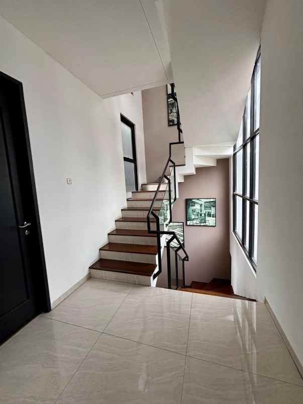 dijual rumah cilandak timur