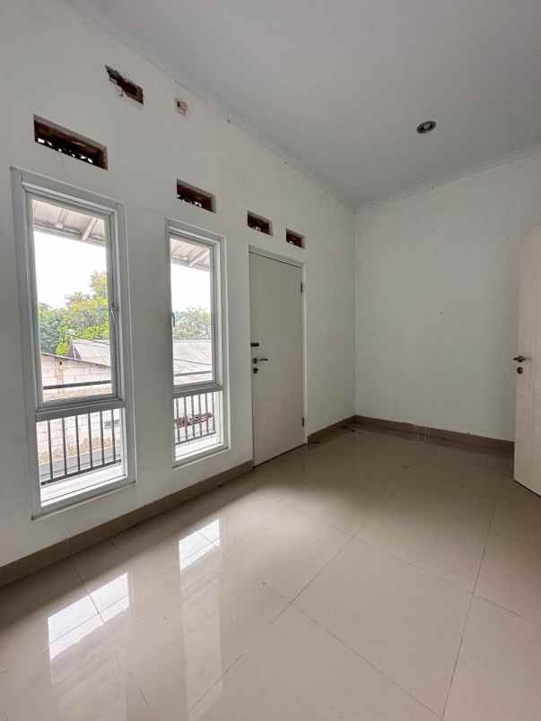 dijual rumah cilangkap cipayung