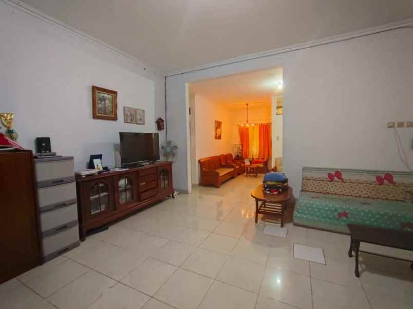 dijual rumah cilangkap depok