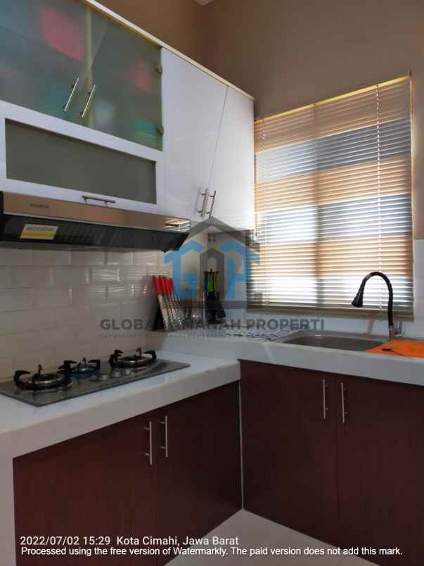 dijual rumah cipageran