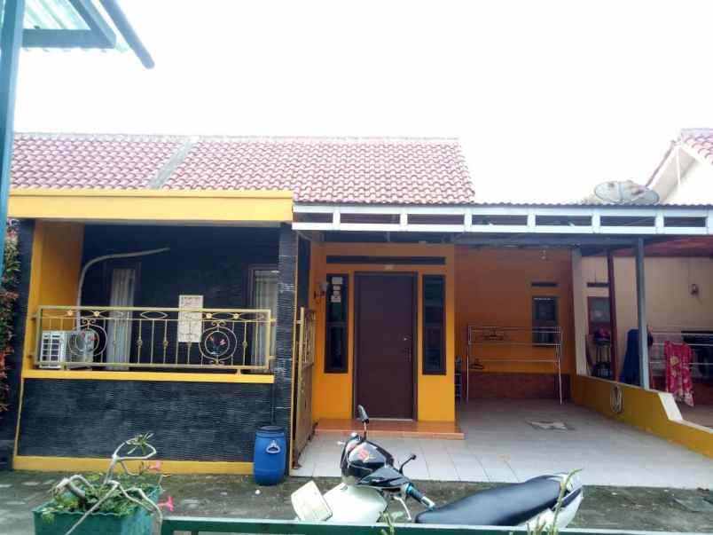 dijual rumah cipayung