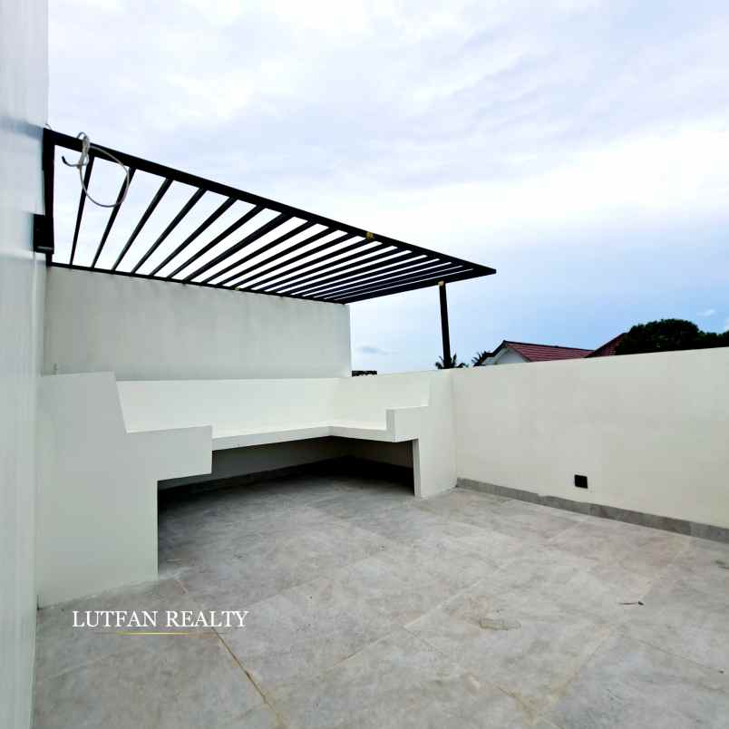 dijual rumah cipedak