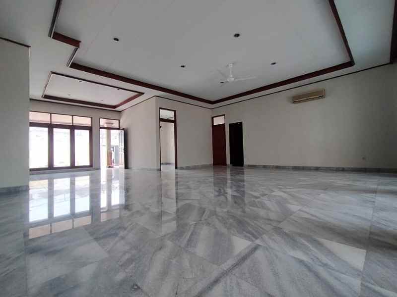 dijual rumah cipete utara