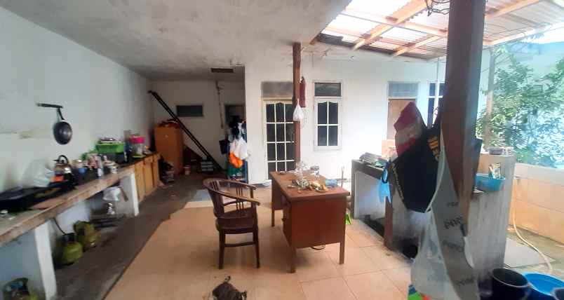 dijual rumah cisaranten indah