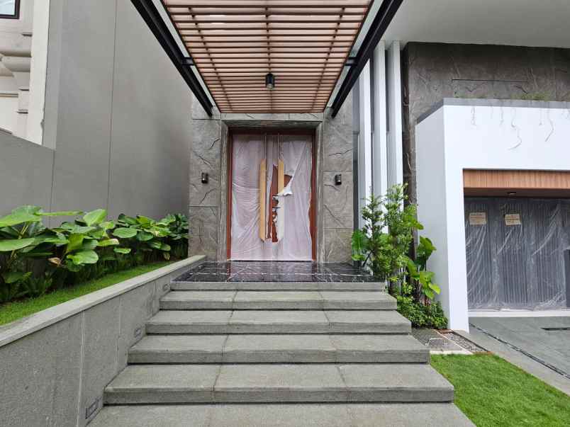 dijual rumah citraland taman golf