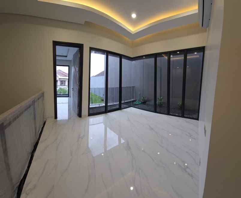 dijual rumah citraland taman golf