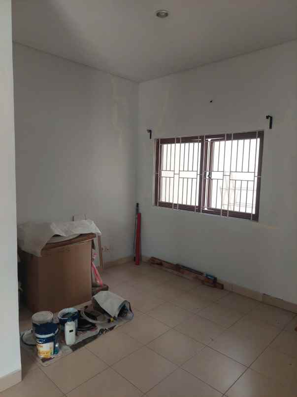 dijual rumah cluster alamanda jgc