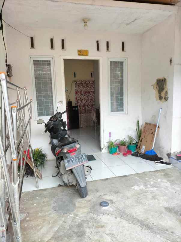 dijual rumah cluster green permata 2