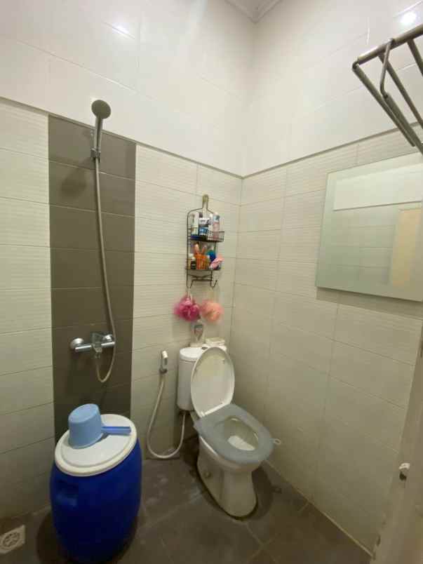 dijual rumah cluster kamayangan