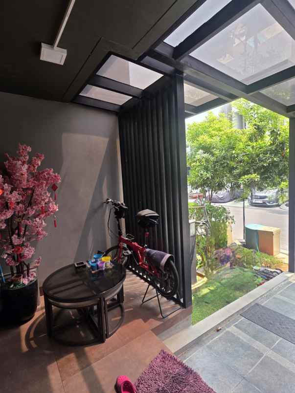 dijual rumah cluster magenta summarecon