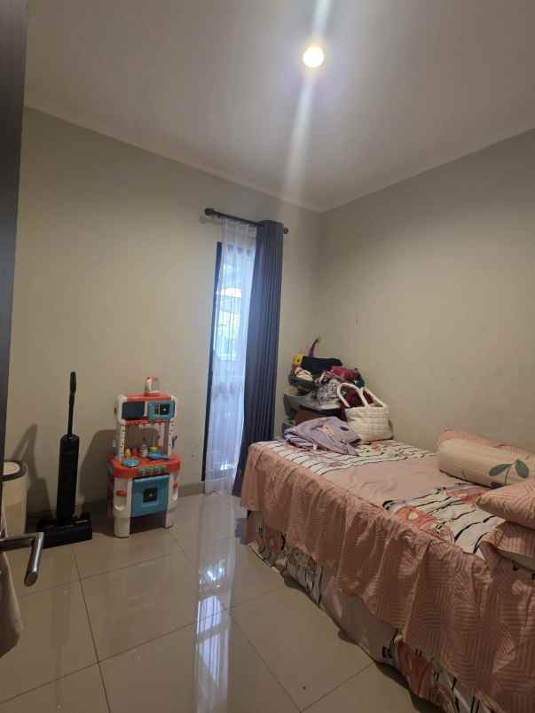 dijual rumah cluster magenta summarecon