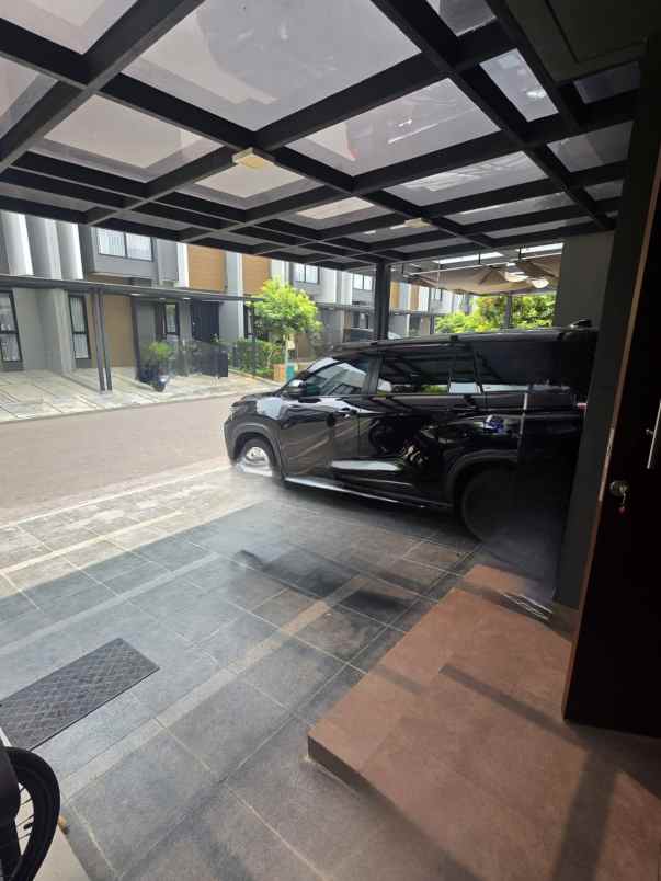 dijual rumah cluster magenta summarecon