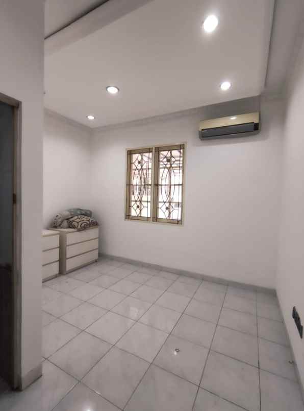 dijual rumah cluster nusaloka bsd city