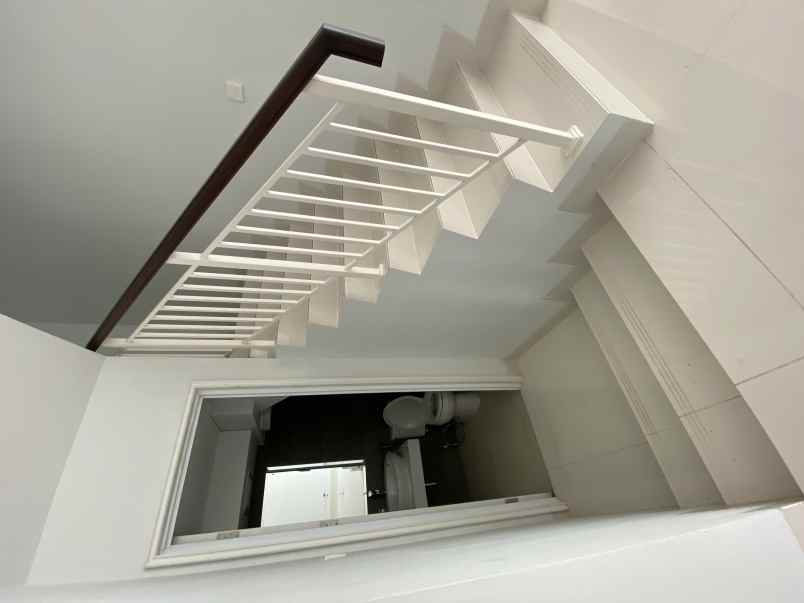 dijual rumah cluster pasadena village