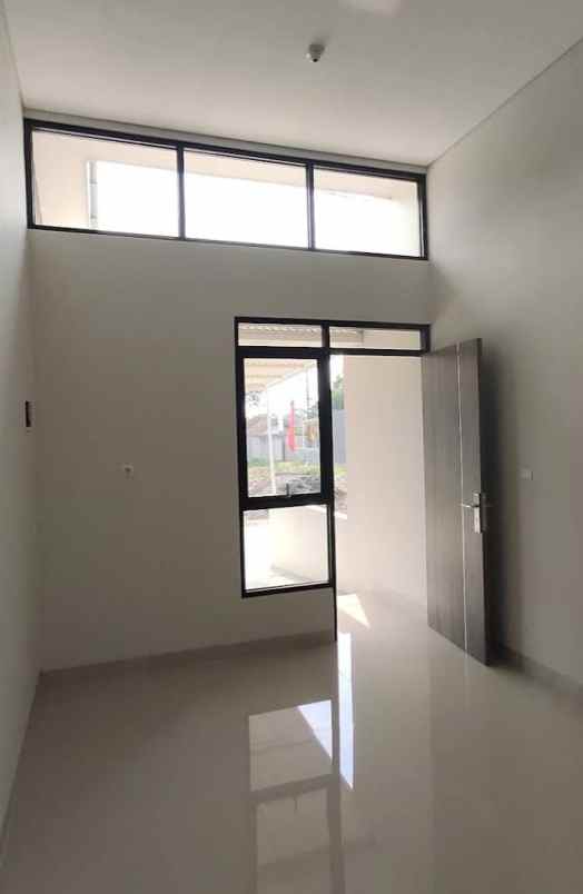 dijual rumah cluster waru selia parung