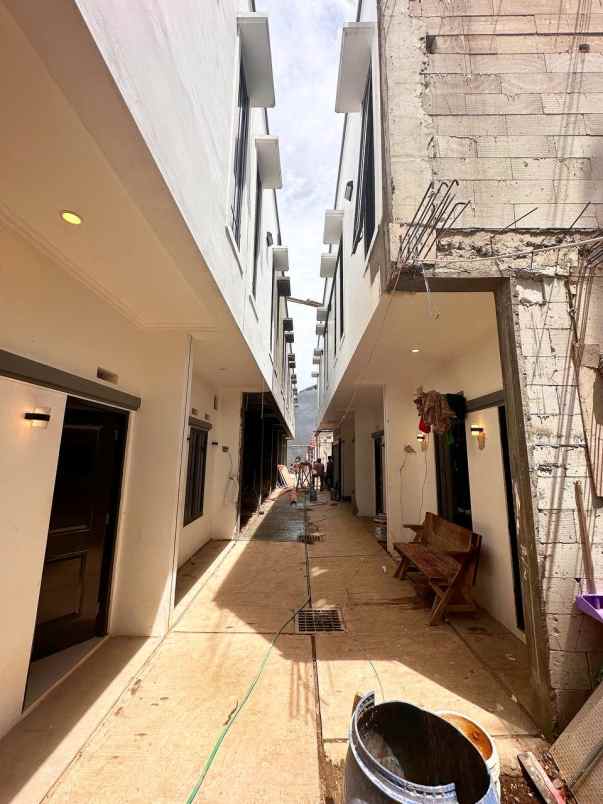 dijual rumah condet batu ampar kramatjati