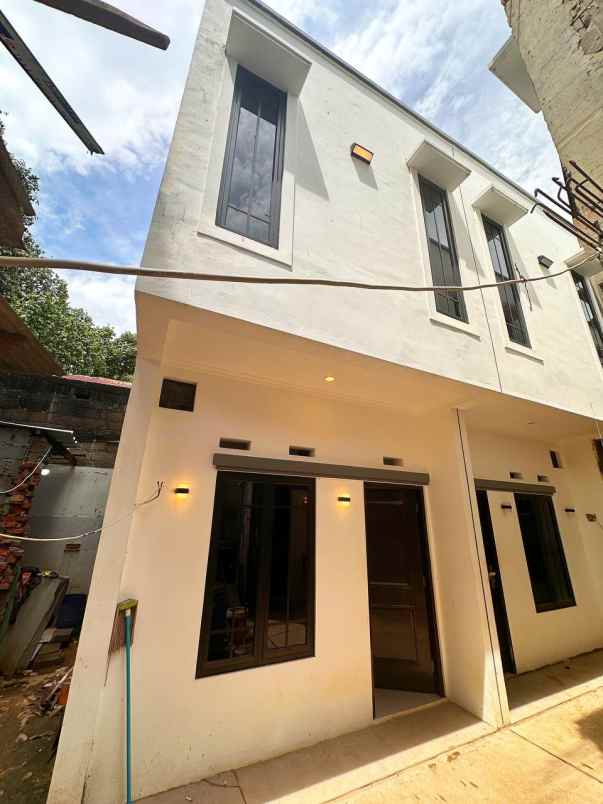 dijual rumah condet batu ampar kramatjati