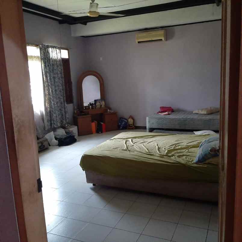 dijual rumah dalam kompleks di tebet jakarta selatan