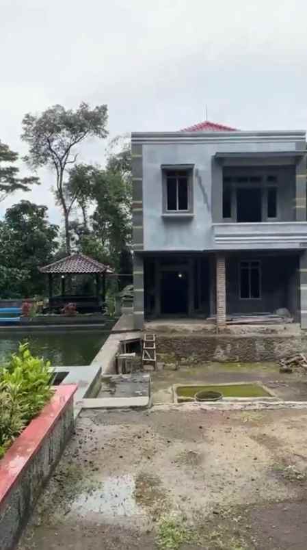 dijual rumah dan kolam ikan di kaduela kuningan