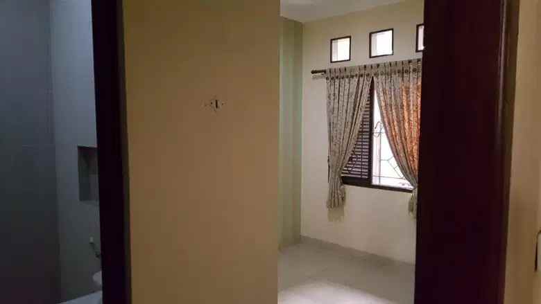 dijual rumah dan kost di kebayoran baru