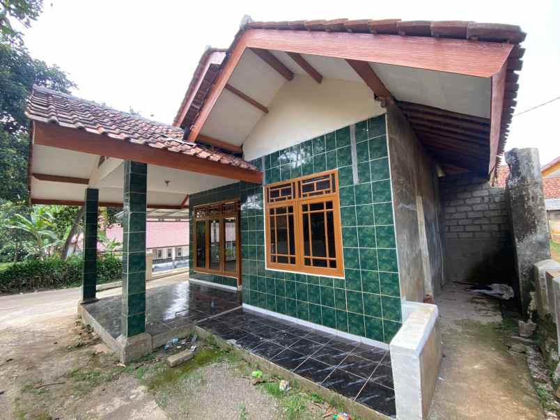 dijual rumah darangdan