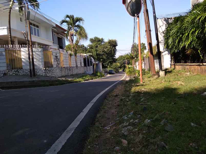 dijual rumah darmawangsa