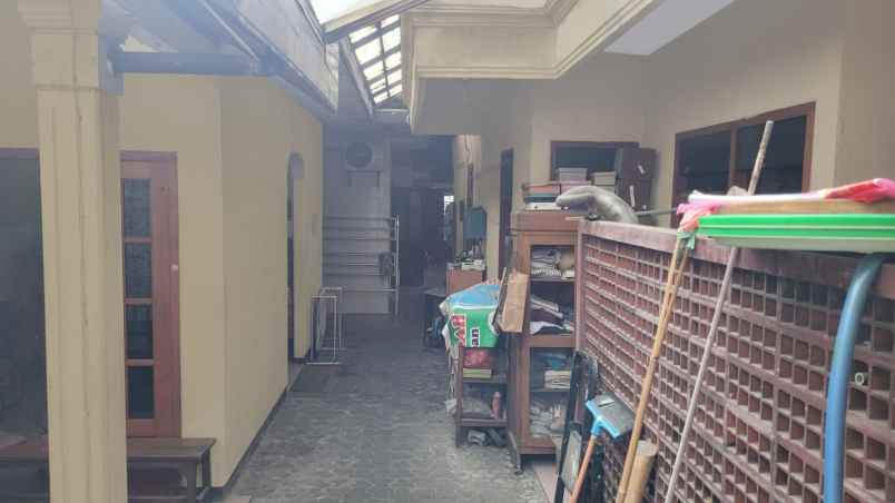 dijual rumah darmo