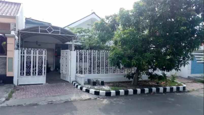 dijual rumah darmo permai selatan